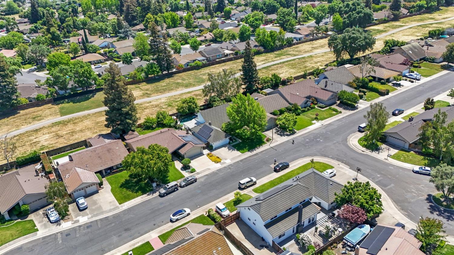 Winding River Circle, Stockton, California image 34