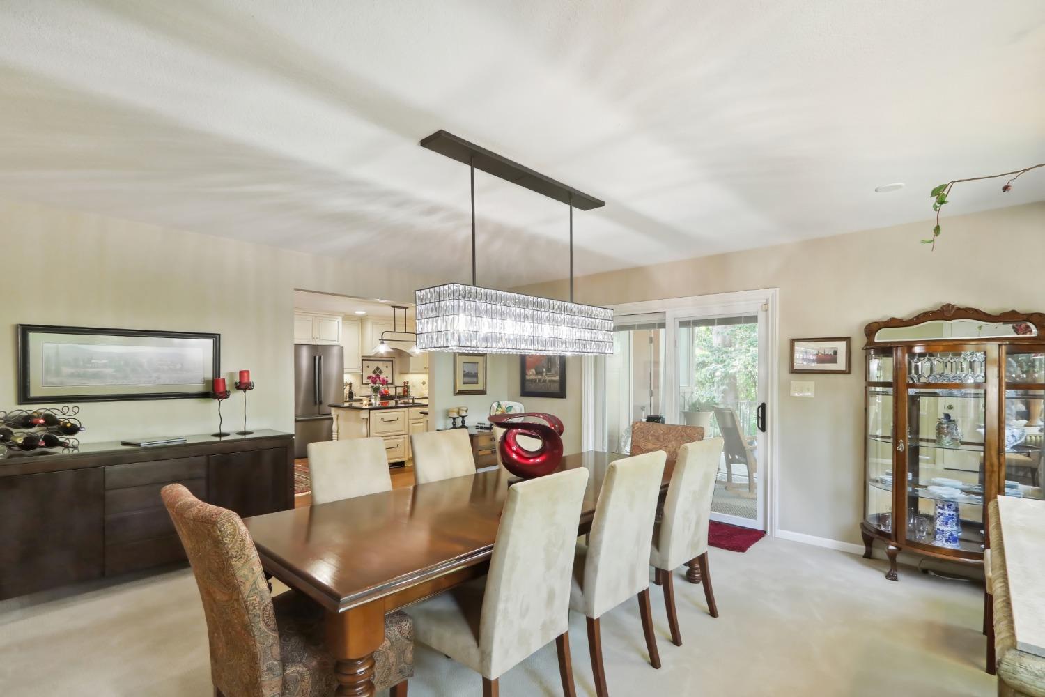 Detail Gallery Image 8 of 50 For 3305 Inverness Ct, Sacramento,  CA 95821 - 5 Beds | 3/1 Baths