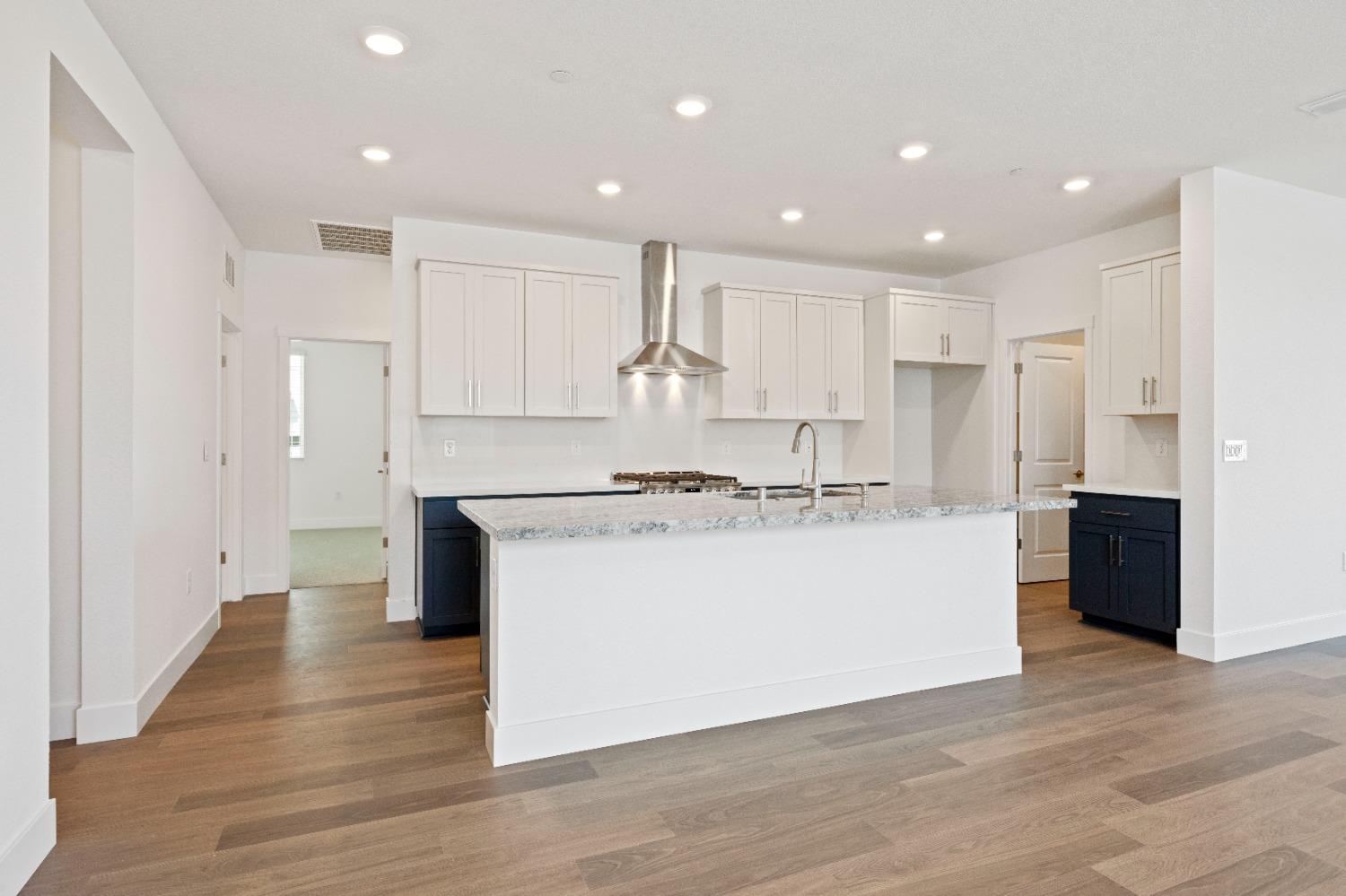 Detail Gallery Image 34 of 40 For 7000 Carbone, Roseville,  CA 95757 - 3 Beds | 2/1 Baths