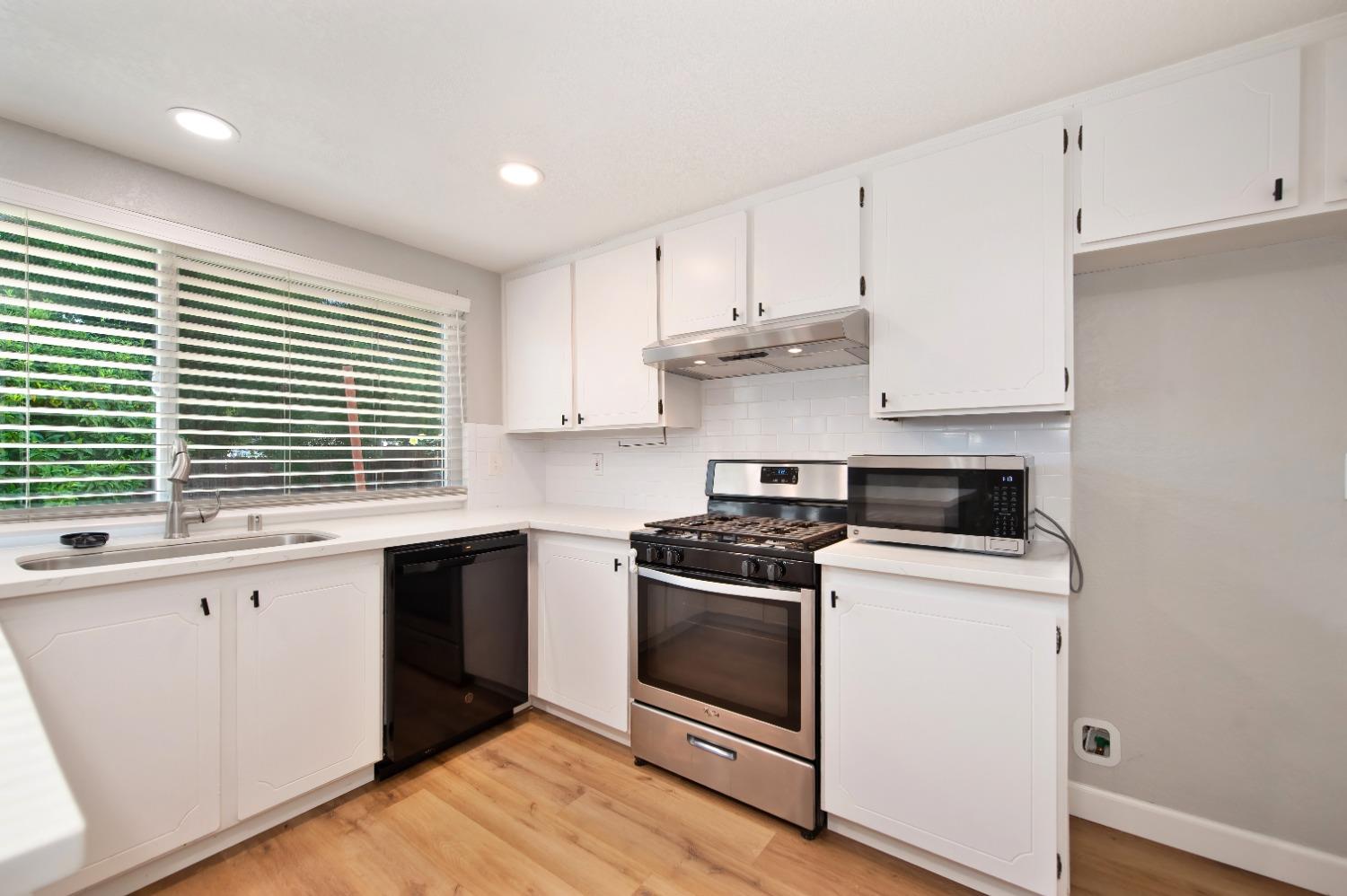 Lynnetree Way, Citrus Heights, California image 17