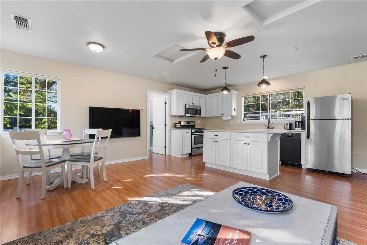 Detail Gallery Image 41 of 73 For 10107 Park View Ln, Penn Valley,  CA 95946 - 3 Beds | 2 Baths