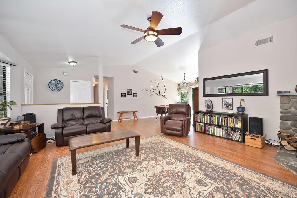 Detail Gallery Image 16 of 80 For 6127 Silverleaf Dr, Foresthill,  CA 95631 - 3 Beds | 2 Baths