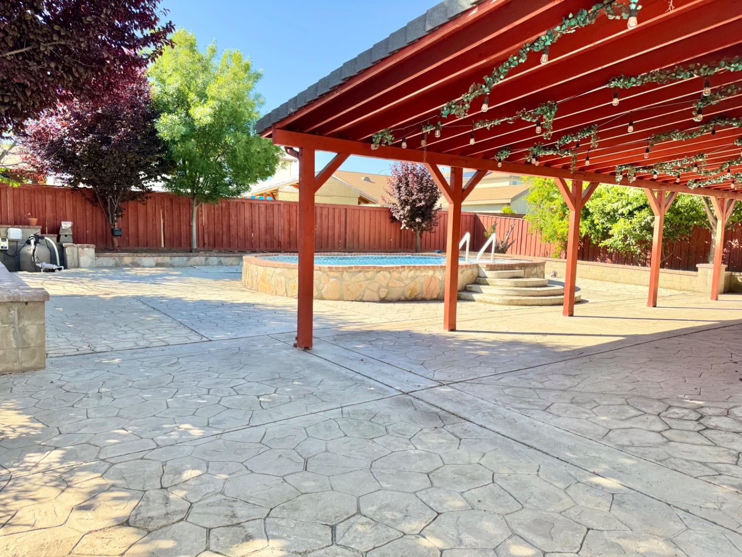 Detail Gallery Image 16 of 19 For 2522 Pine Brook Dr, Stockton,  CA 95212 - 4 Beds | 2/1 Baths