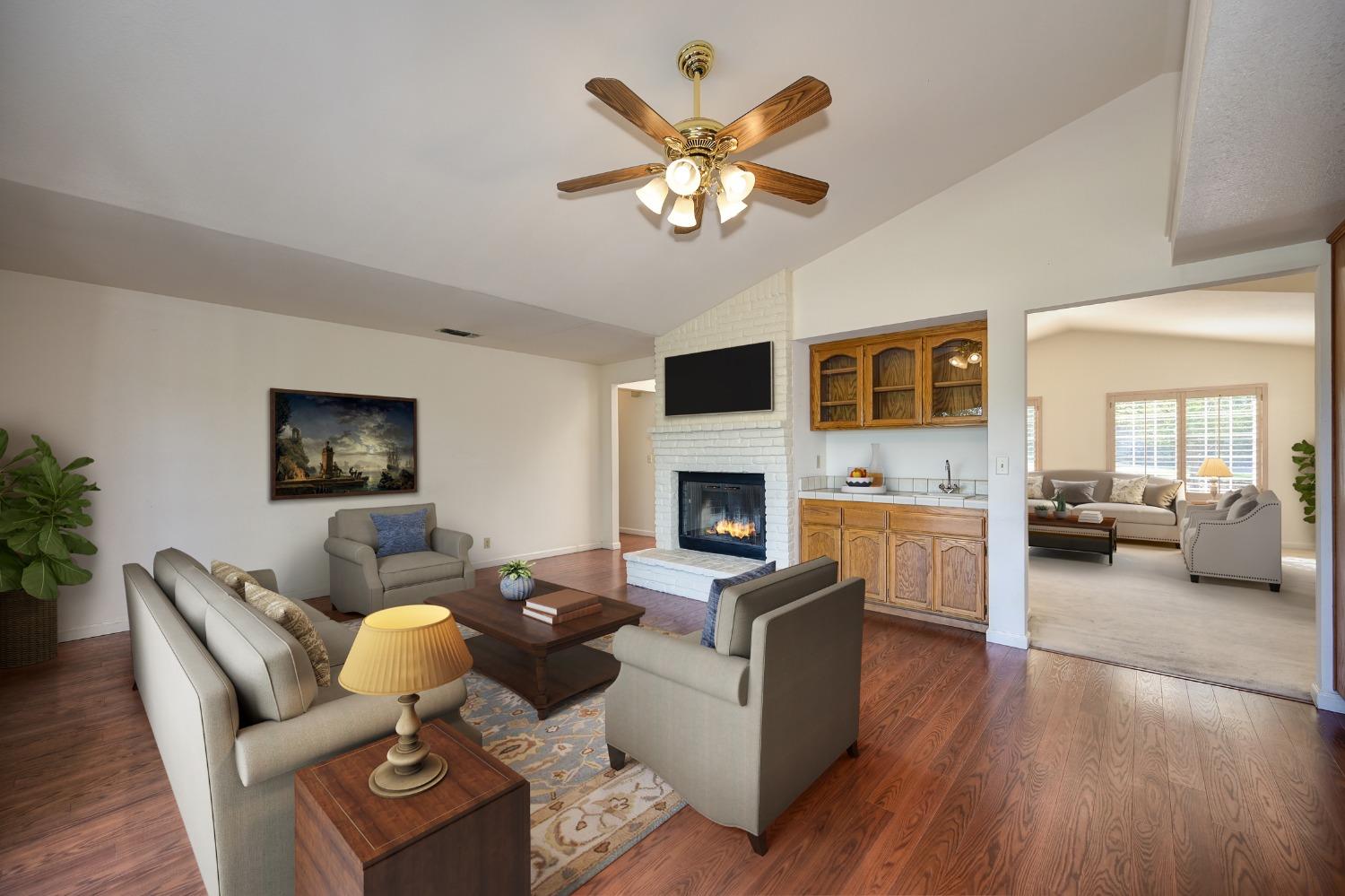 Detail Gallery Image 4 of 28 For 1518 Sutter Creek Dr, El Dorado Hills,  CA 95762 - 3 Beds | 2/1 Baths
