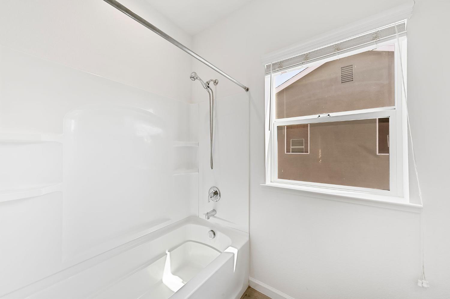 Detail Gallery Image 36 of 44 For 5542 Malibu Palm Ct, Sacramento,  CA 95842 - 3 Beds | 2/1 Baths