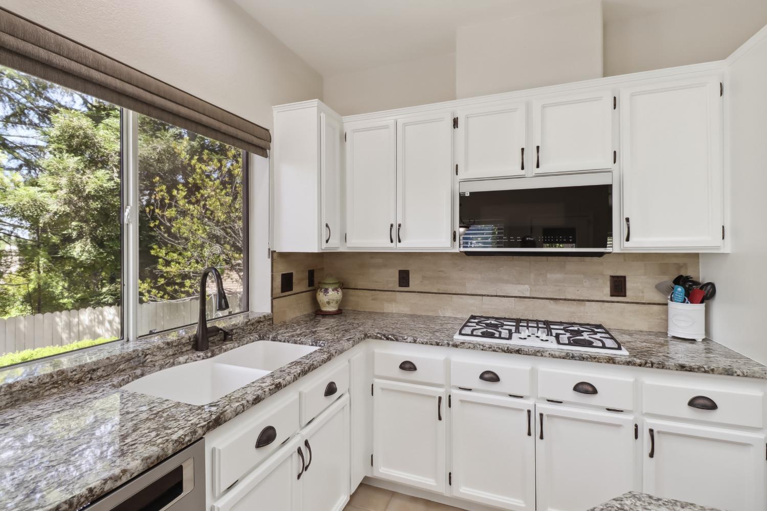Detail Gallery Image 25 of 99 For 204 Davies Ct, Folsom,  CA 95630 - 4 Beds | 2/1 Baths