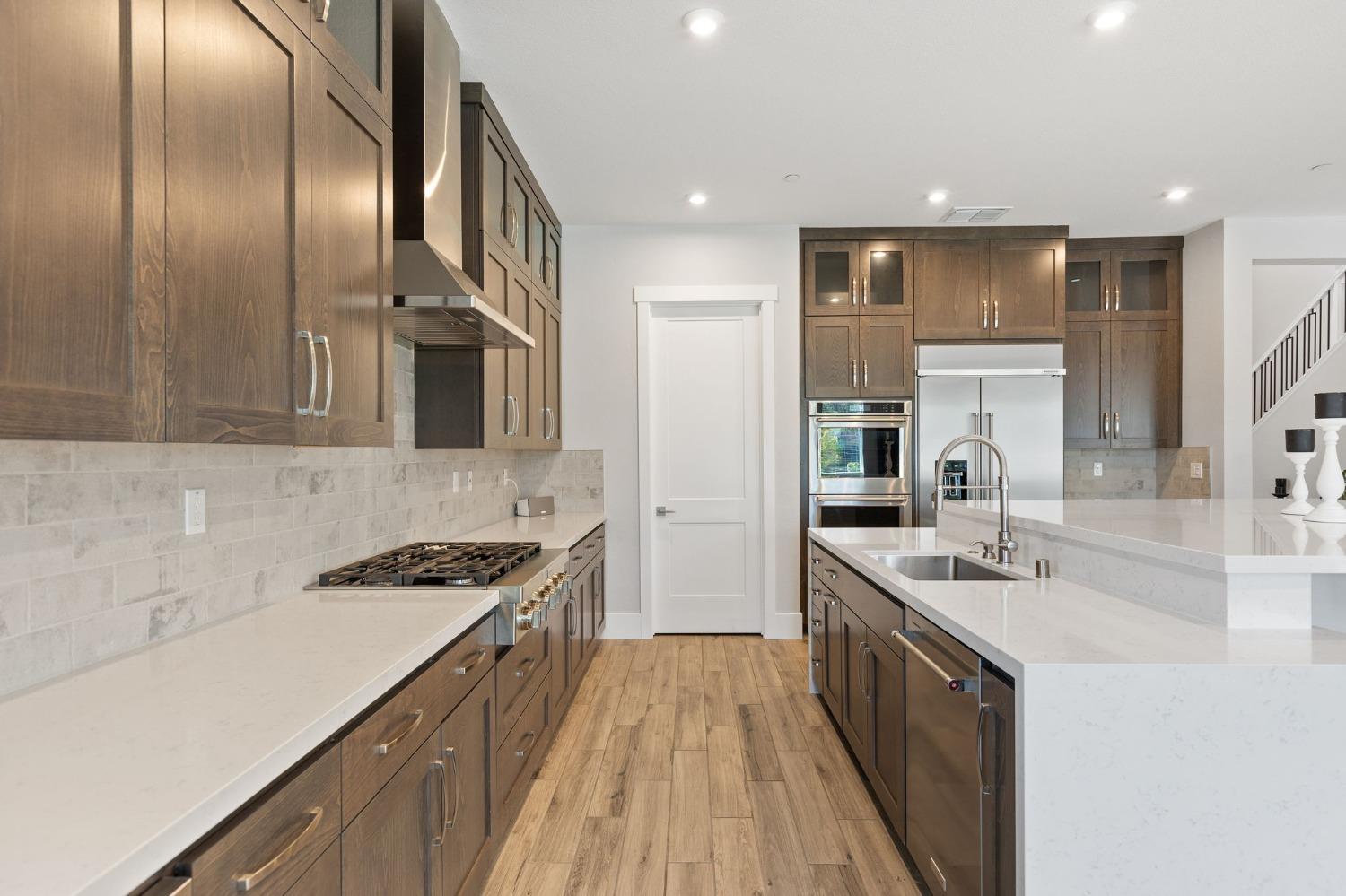 Detail Gallery Image 10 of 83 For 5125 Turnberry Dr, Lincoln,  CA 95648 - 5 Beds | 4/1 Baths