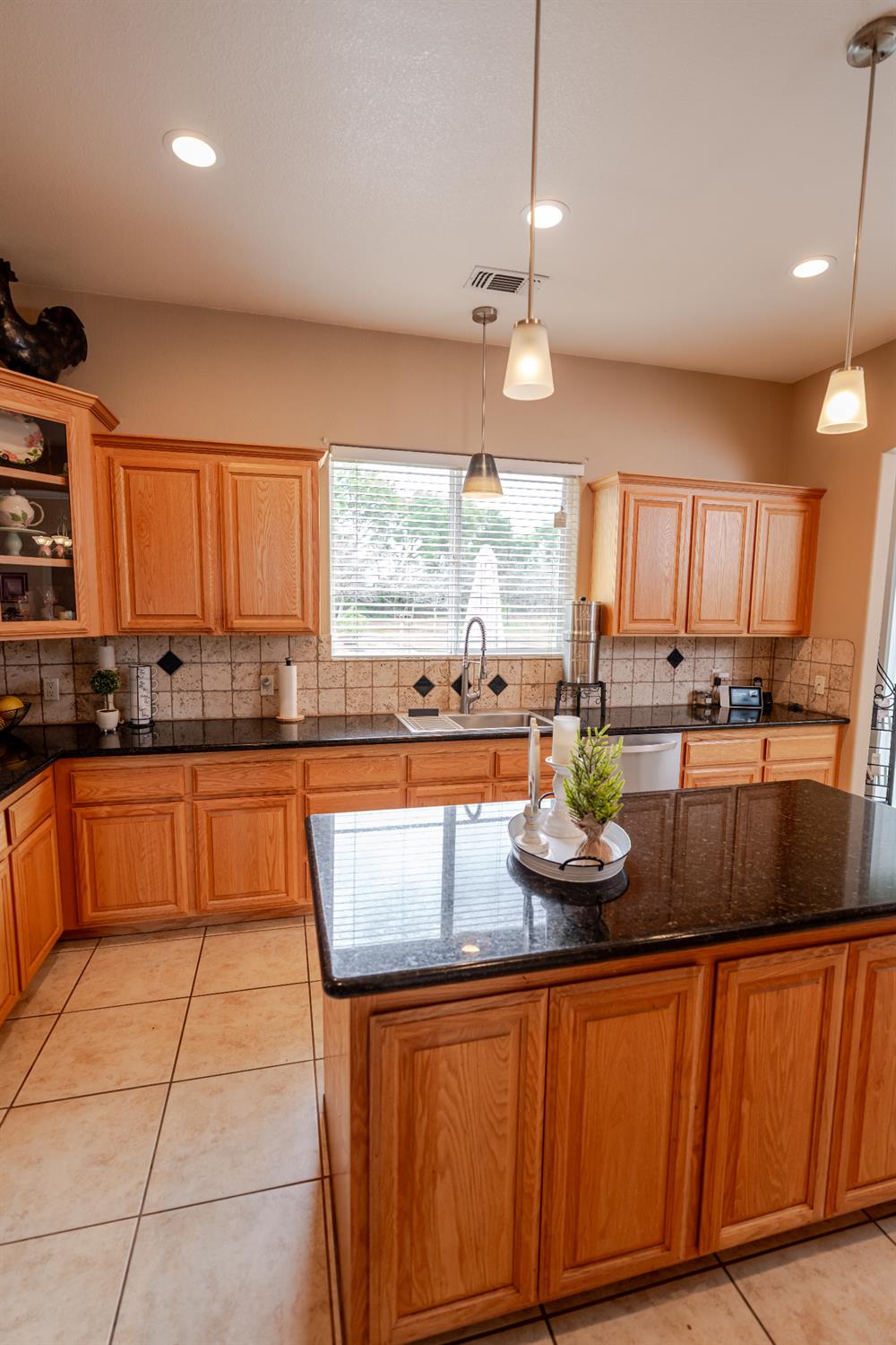 Detail Gallery Image 37 of 75 For 8400 Hallwood Blvd, Marysville,  CA 95901 - 4 Beds | 2/1 Baths