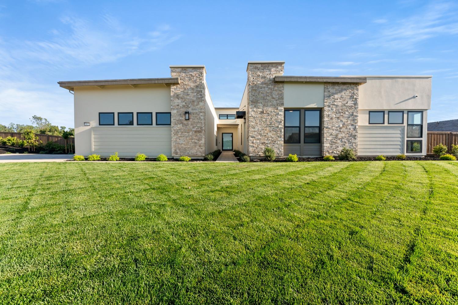 Detail Gallery Image 7 of 78 For 4810 Minero Ln, Granite Bay,  CA 95746 - 5 Beds | 4/1 Baths