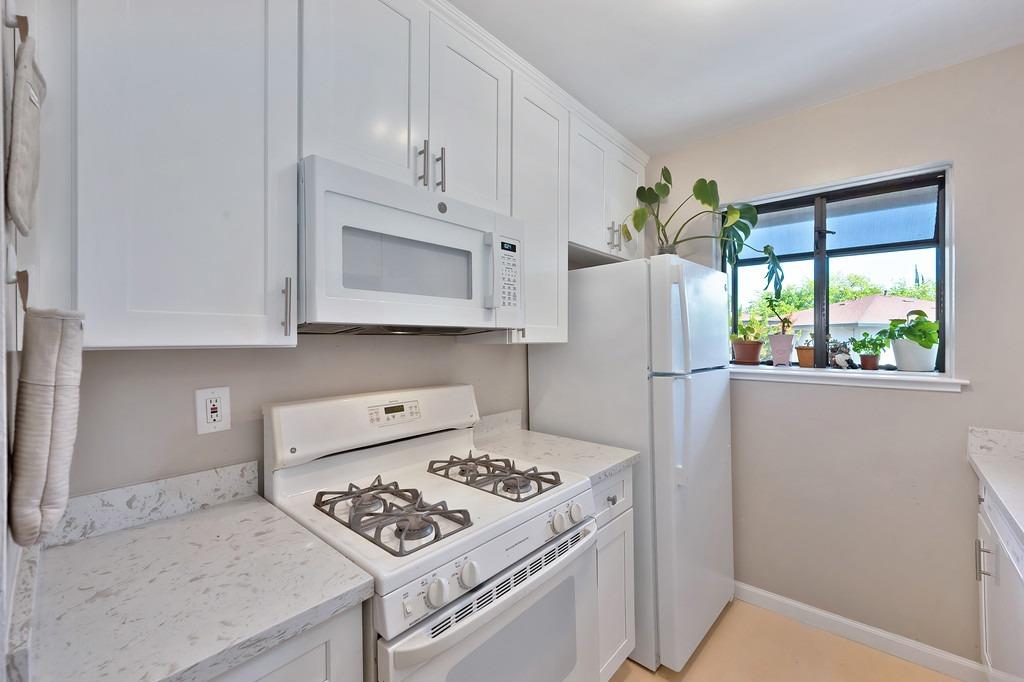 Photo #21: 225061290 Listing: Photo #21