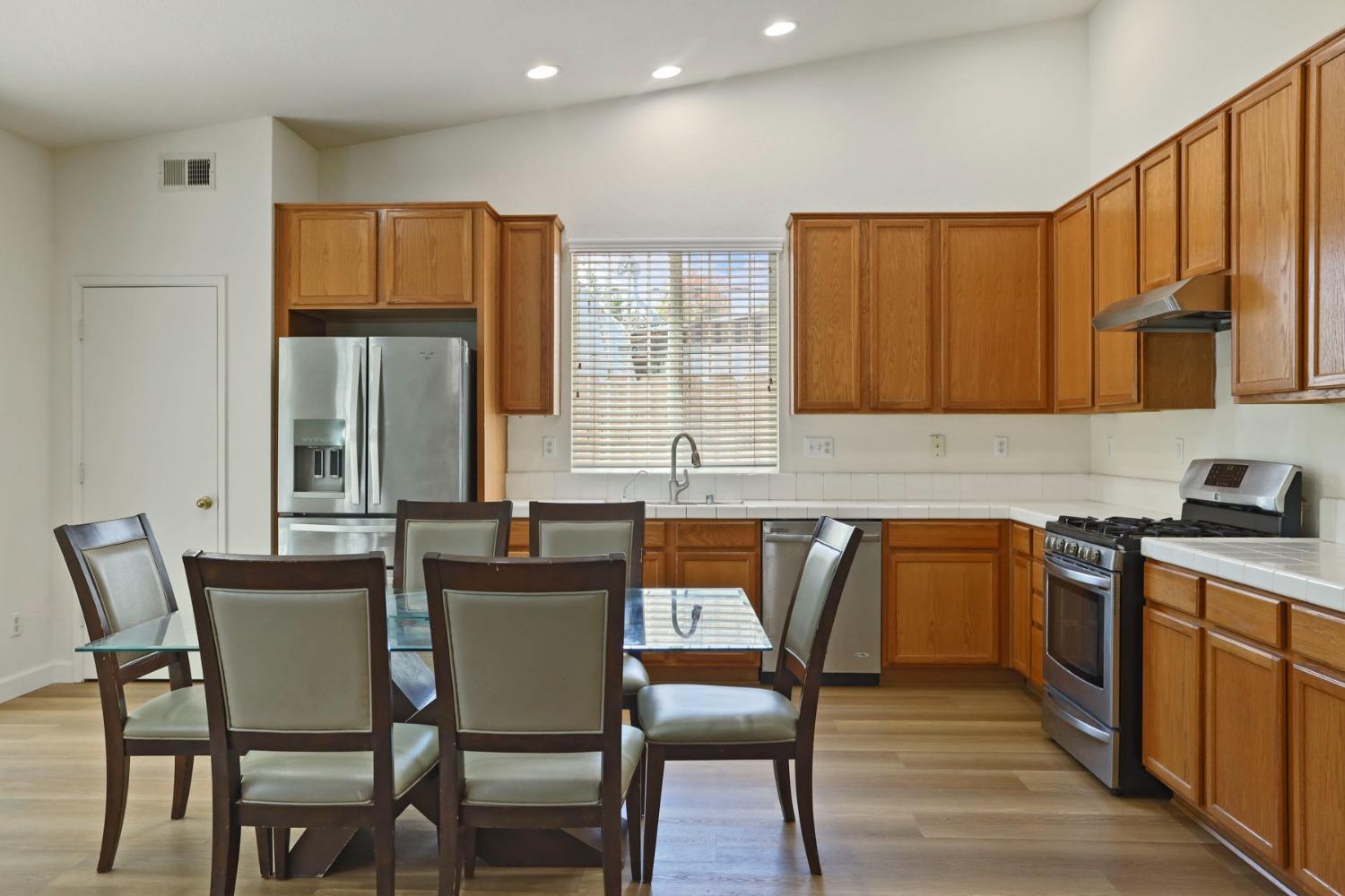Detail Gallery Image 15 of 23 For 2710 Sebastan Ln, Stockton,  CA 95212 - 3 Beds | 2 Baths