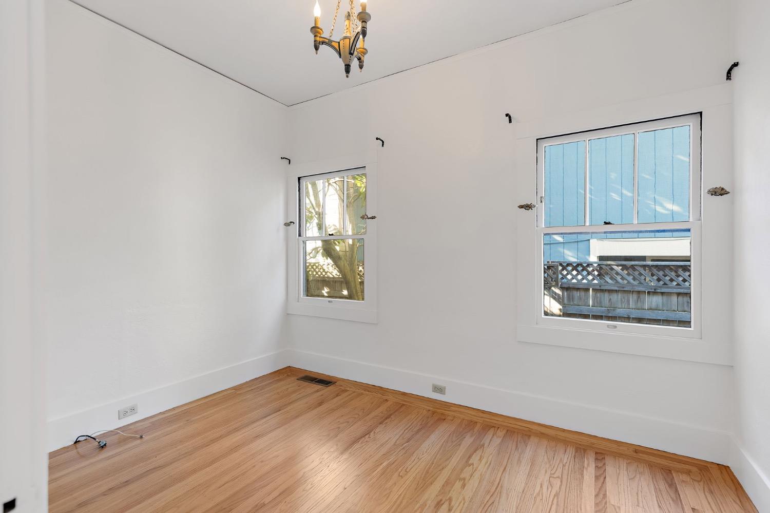 Detail Gallery Image 21 of 35 For 418 25th St, Sacramento,  CA 95816 - 3 Beds | 1 Baths