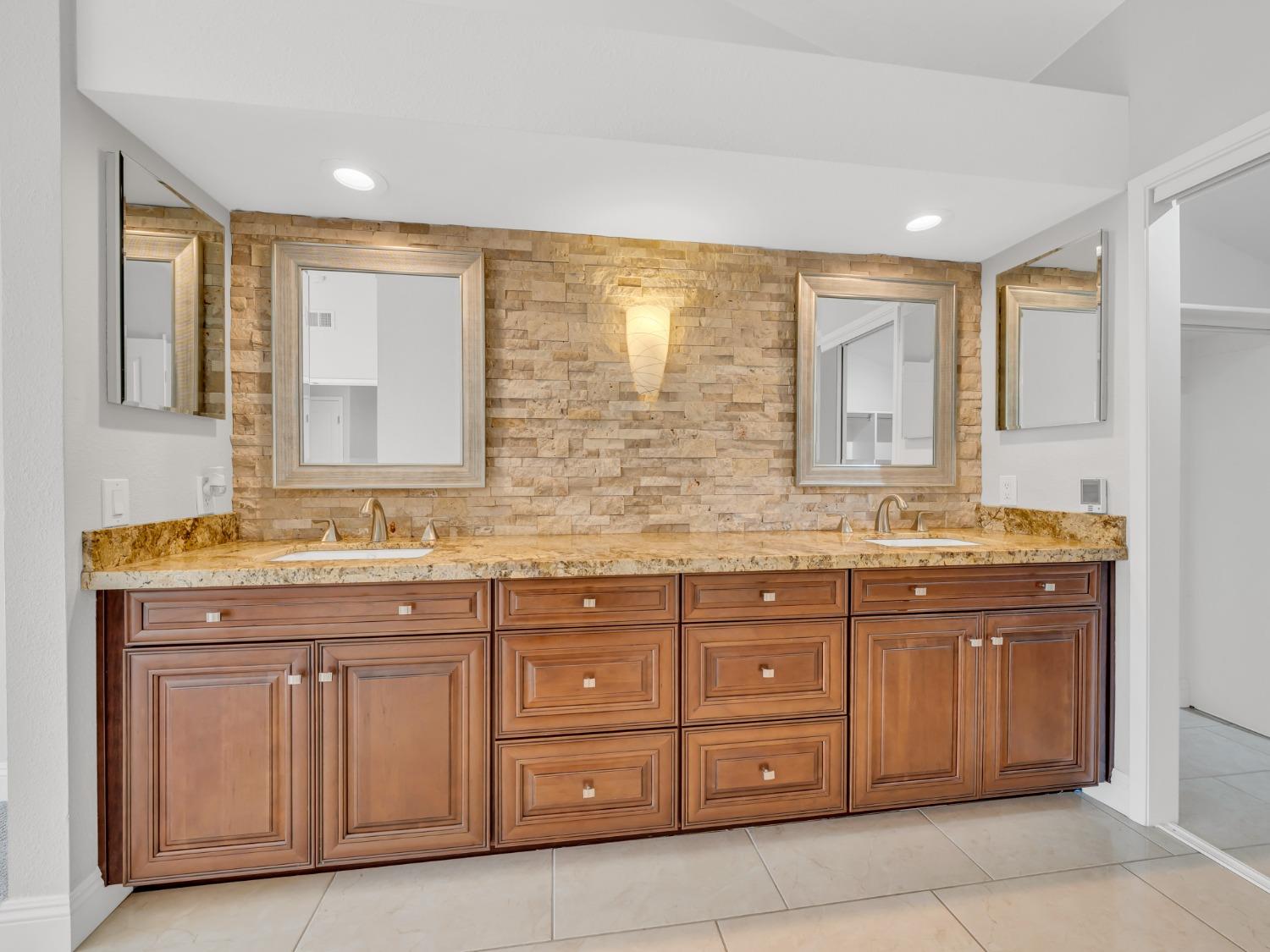 Detail Gallery Image 30 of 49 For 11303 Gold Country Blvd, Gold River,  CA 95670 - 3 Beds | 2/1 Baths