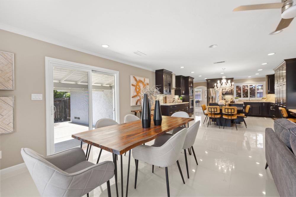 Detail Gallery Image 7 of 52 For 6788 Langston Way, Sacramento,  CA 95831 - 3 Beds | 2 Baths