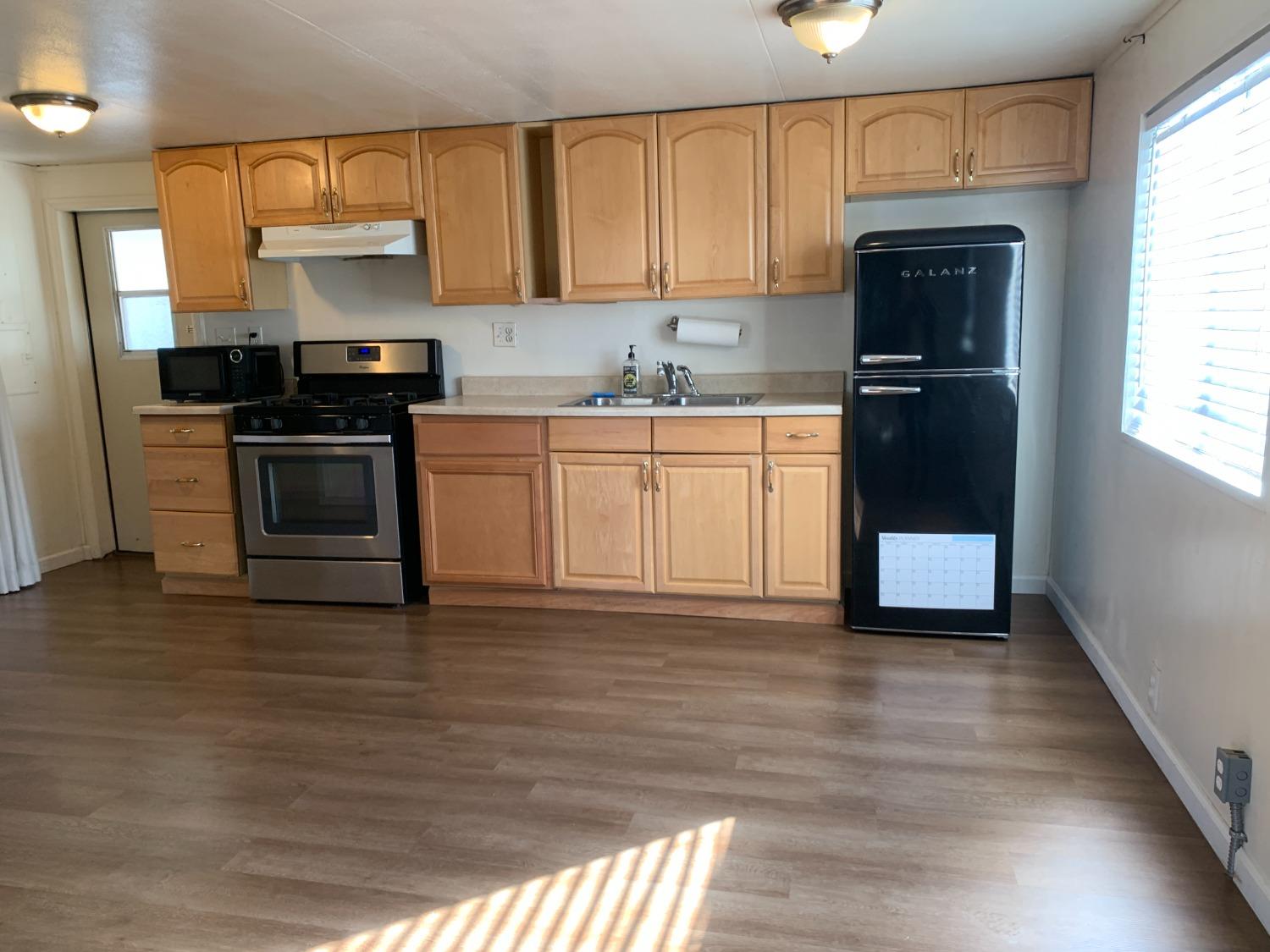 Detail Gallery Image 8 of 41 For 4216 Brookside Dr. #121, Sacramento,  CA 95834 - 2 Beds | 1 Baths