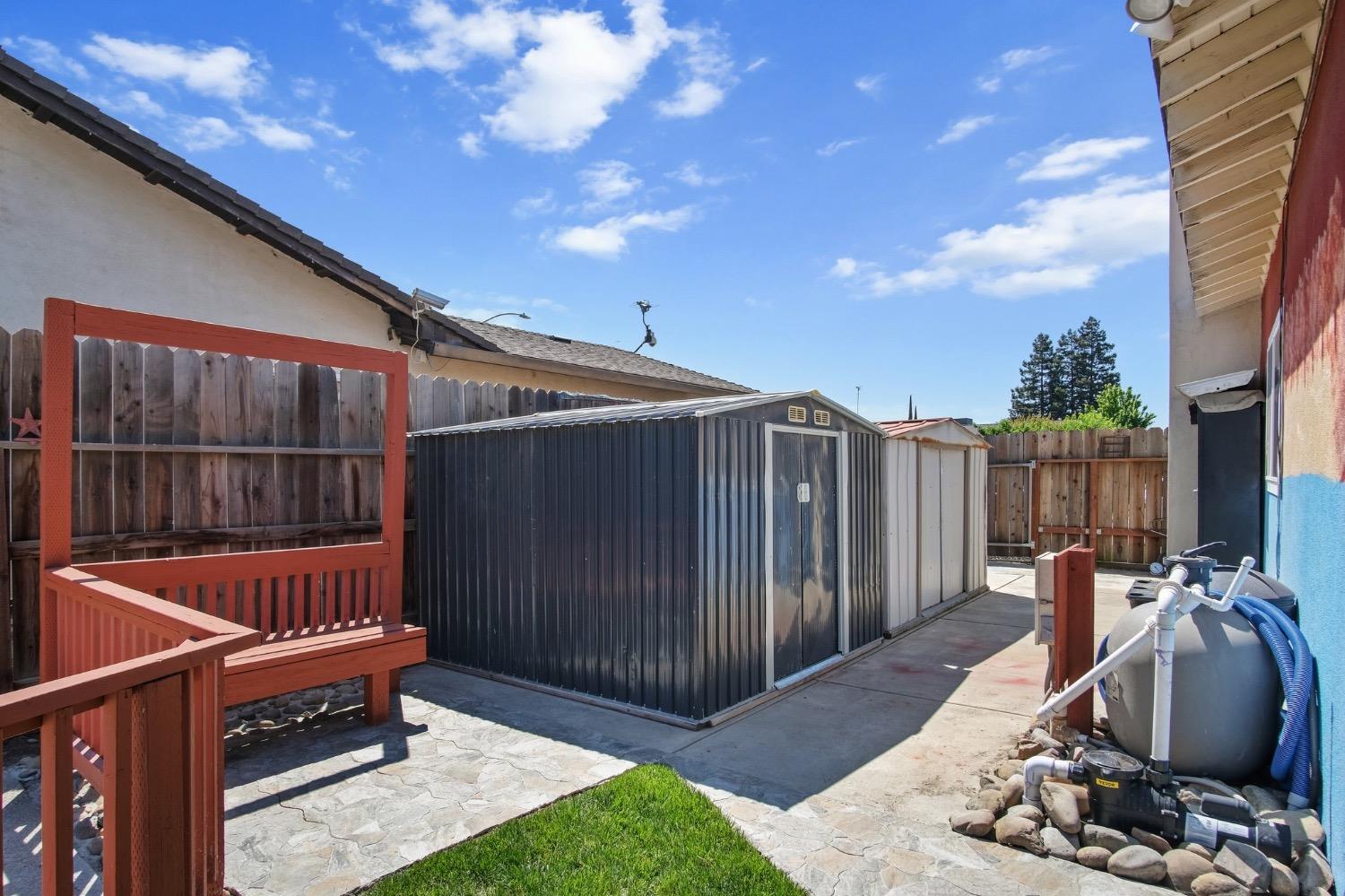 Detail Gallery Image 33 of 40 For 685 Bennington Ave, Turlock,  CA 95382 - 3 Beds | 2 Baths