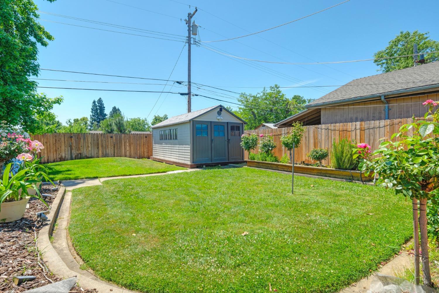 San Ysidro Way, Sacramento, California image 42