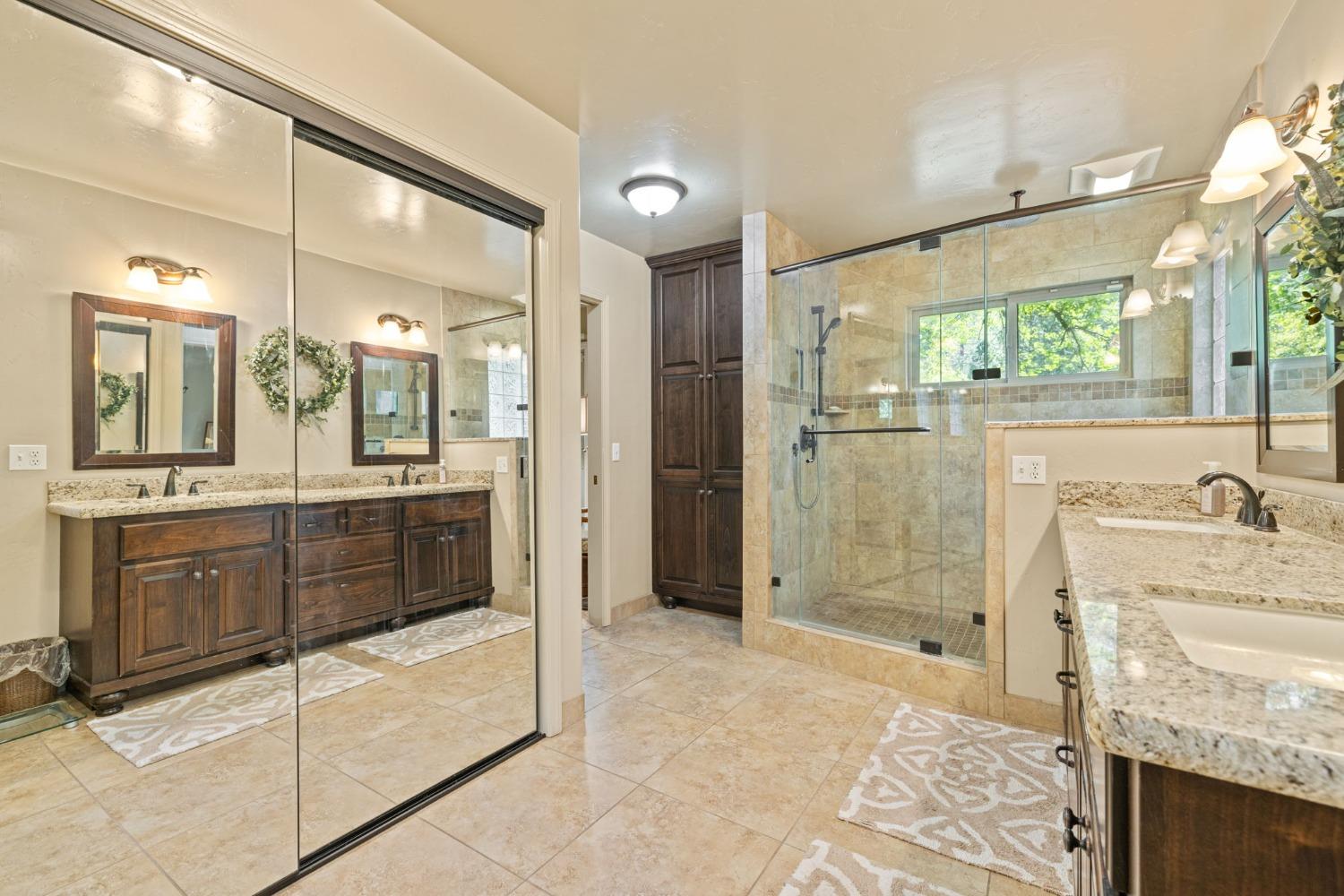 Auburn Road, Grass Valley, California image 32