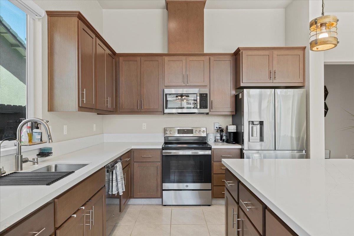 Detail Gallery Image 23 of 56 For 3715 N Berkeley Ave, Turlock,  CA 95382 - 5 Beds | 2 Baths