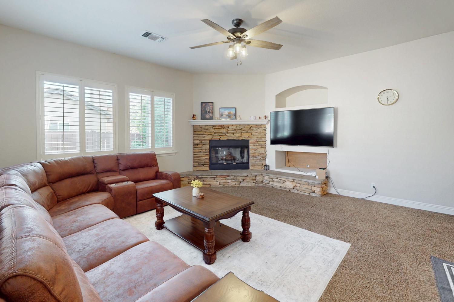 Detail Gallery Image 28 of 73 For 1918 Heidi Way, Yuba City,  CA 95993 - 4 Beds | 3 Baths