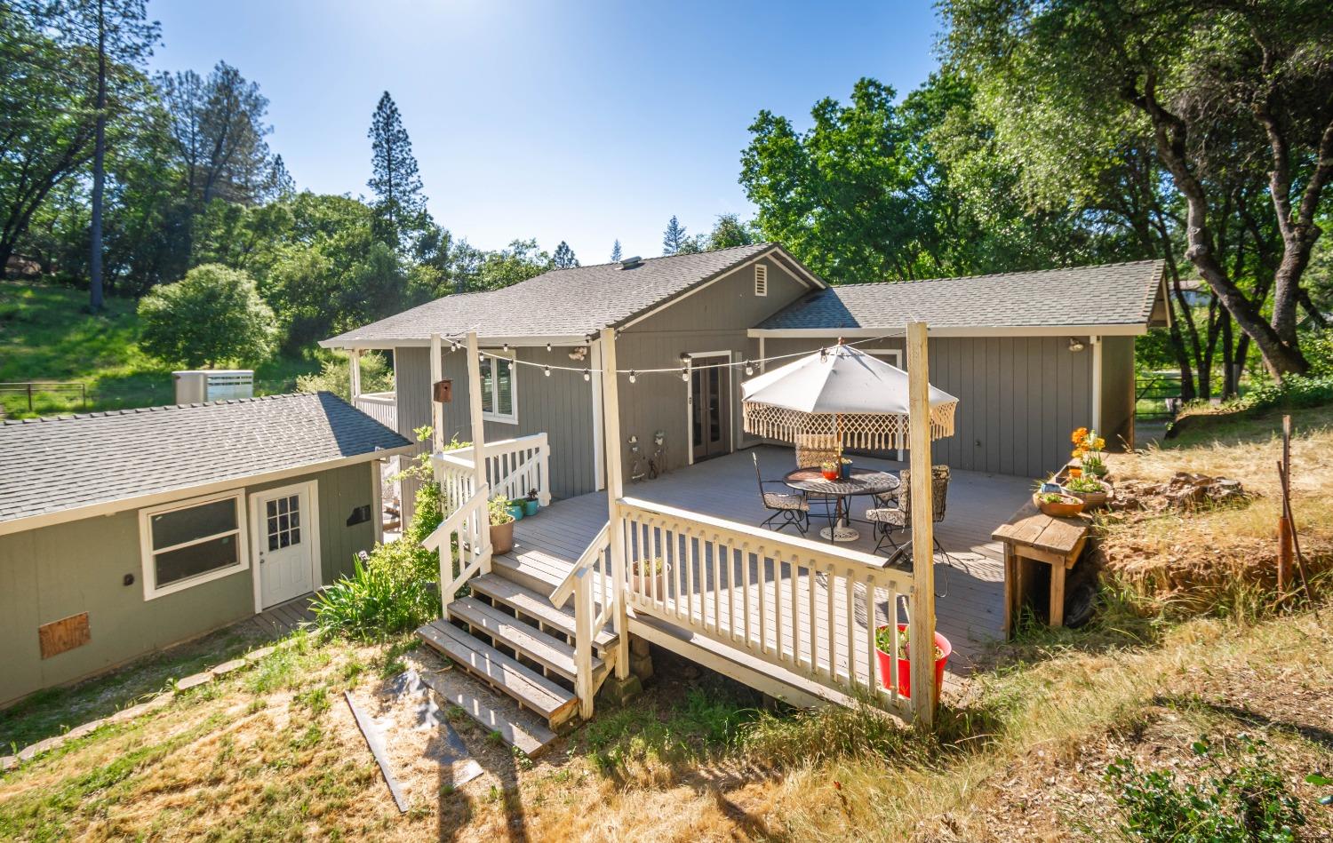 Detail Gallery Image 2 of 36 For 1190 Pleasant Valley Rd, Diamond Springs,  CA 95619 - 2 Beds | 2 Baths
