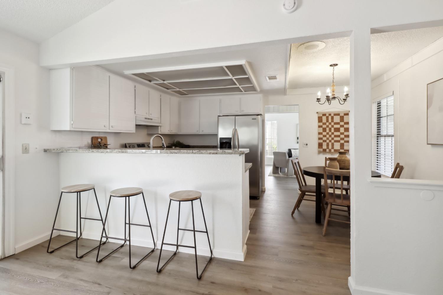 Detail Gallery Image 16 of 38 For 2888 Baronet Way, Sacramento,  CA 95833 - 4 Beds | 2 Baths