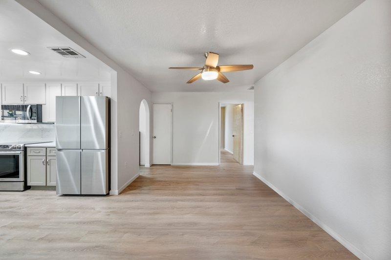 Detail Gallery Image 7 of 26 For 1207 Huntington Pl, Manteca,  CA 95336 - 4 Beds | 2 Baths