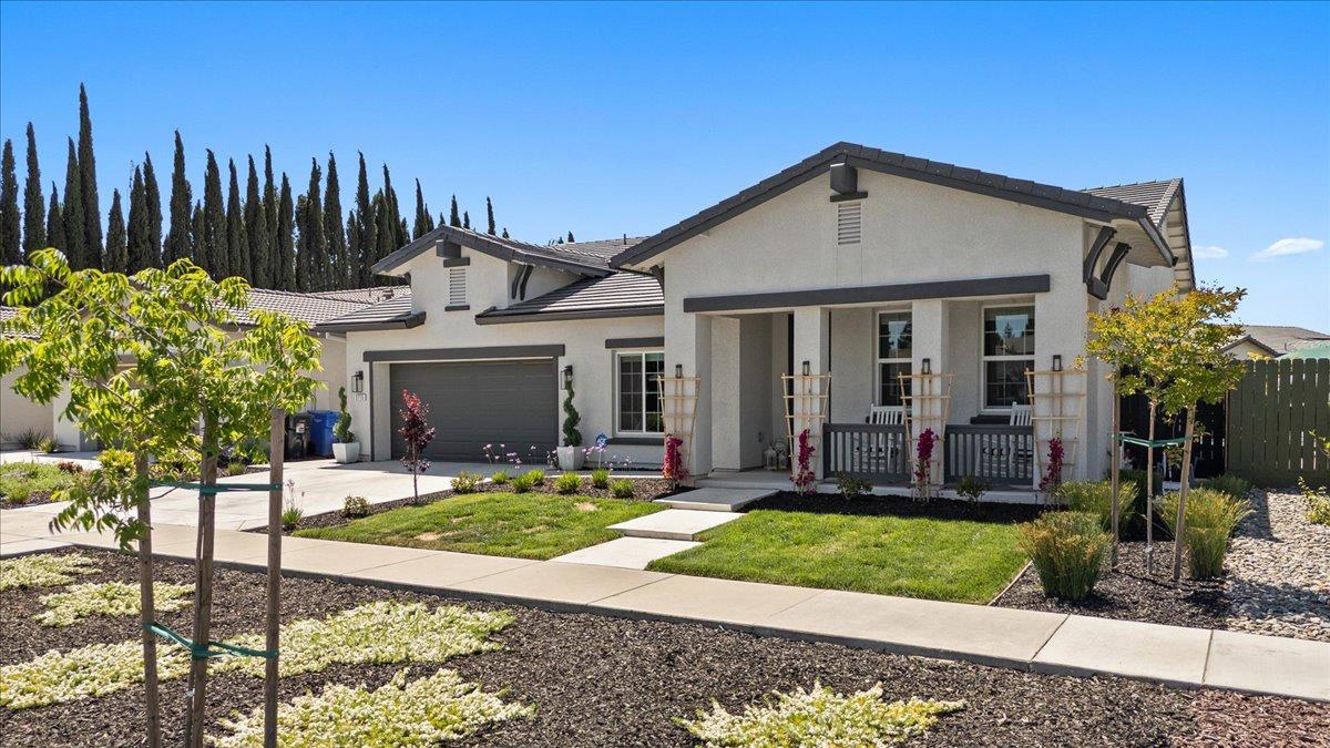 Detail Gallery Image 4 of 56 For 3715 N Berkeley Ave, Turlock,  CA 95382 - 5 Beds | 2 Baths