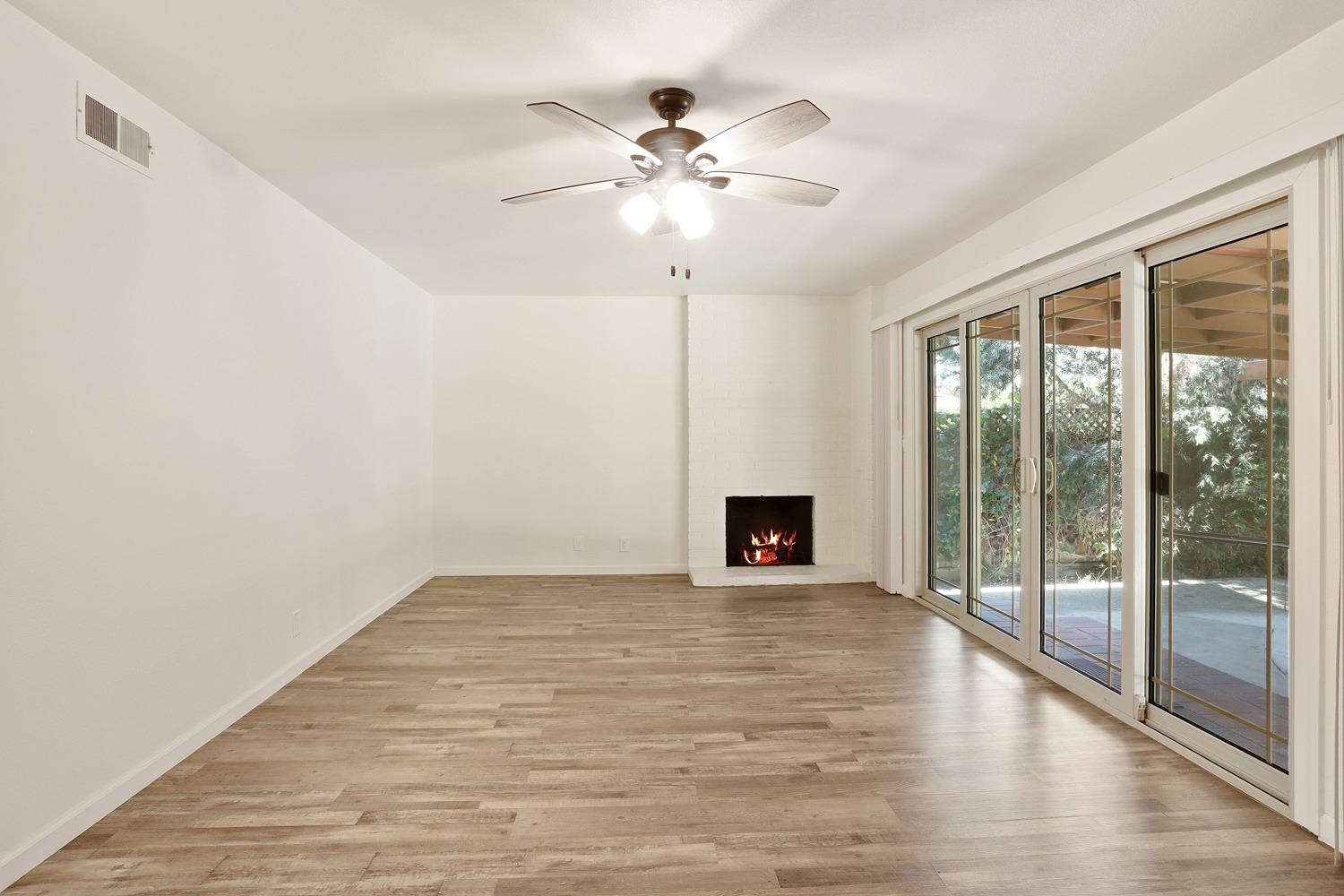 Detail Gallery Image 12 of 49 For 1384 Heckman Way, San Jose,  CA 95129 - 3 Beds | 2 Baths