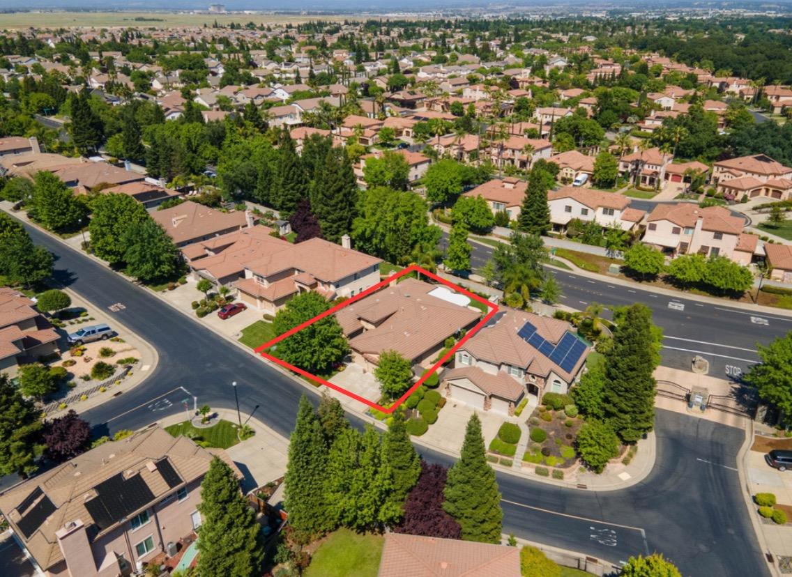 Detail Gallery Image 49 of 49 For 1716 W Morella Cir, Roseville,  CA 95747 - 3 Beds | 2/1 Baths