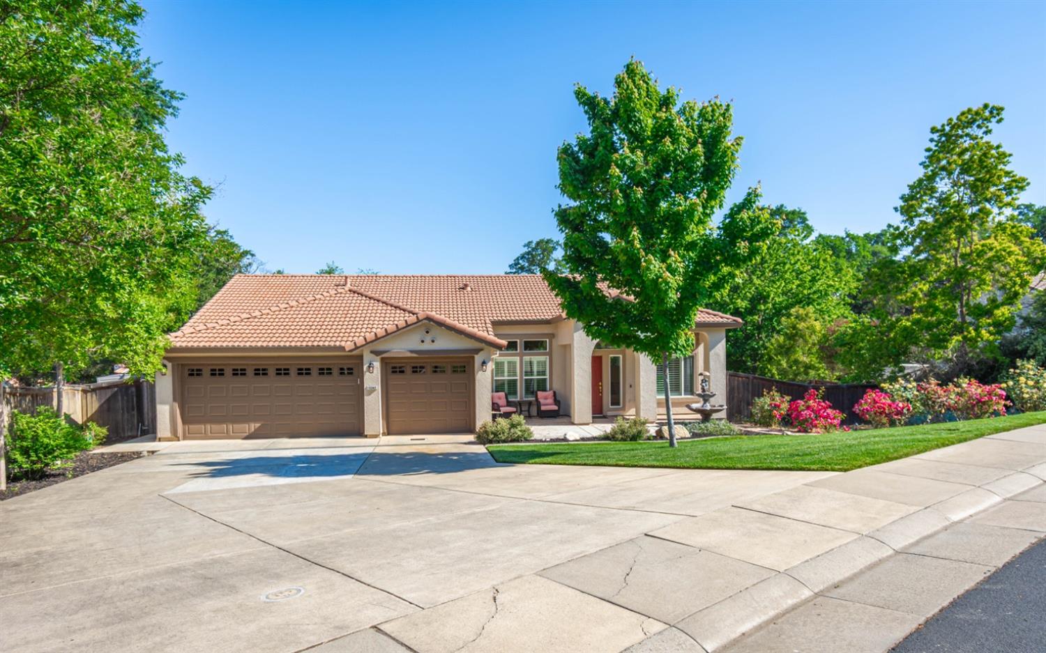 Detail Gallery Image 1 of 98 For 15347 Abierto Dr, Rancho Murieta,  CA 95683 - 4 Beds | 2 Baths