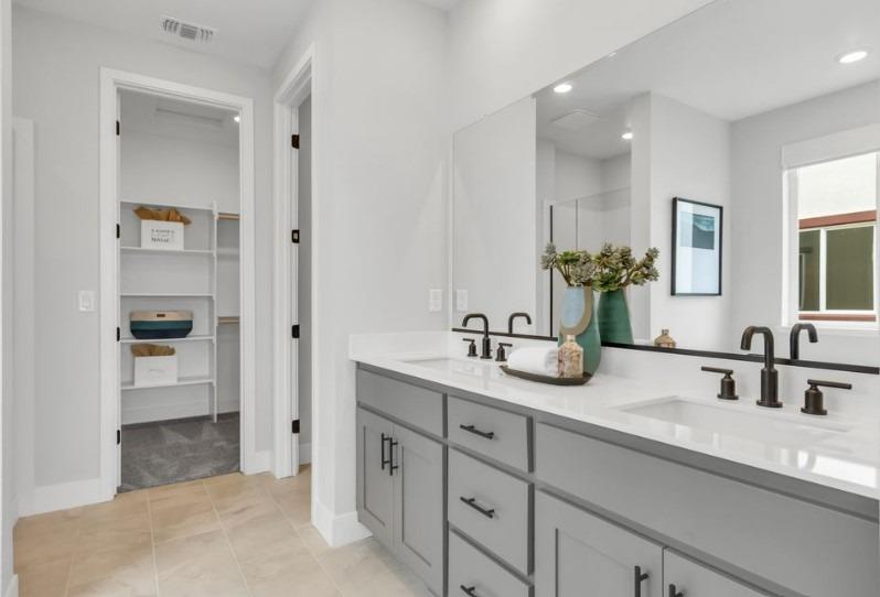 Detail Gallery Image 16 of 29 For 4288 Gibbous Dr, Folsom,  CA 95630 - 4 Beds | 3 Baths