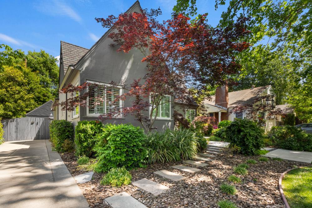 Detail Gallery Image 14 of 65 For 1831 Bidwell Way, Sacramento,  CA 95818 - 3 Beds | 2 Baths