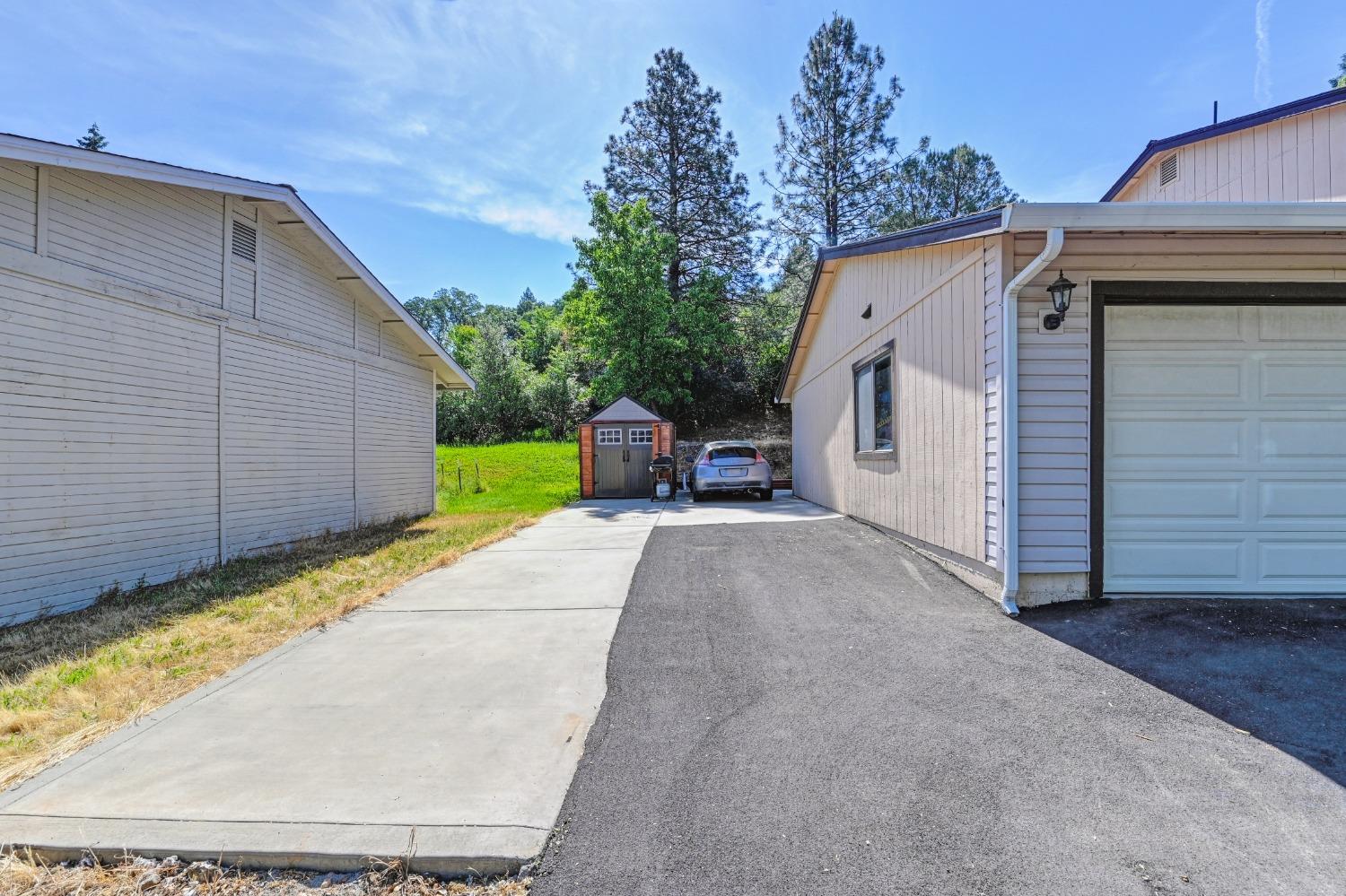 Torrey Pines Drive, Auburn, California image 4