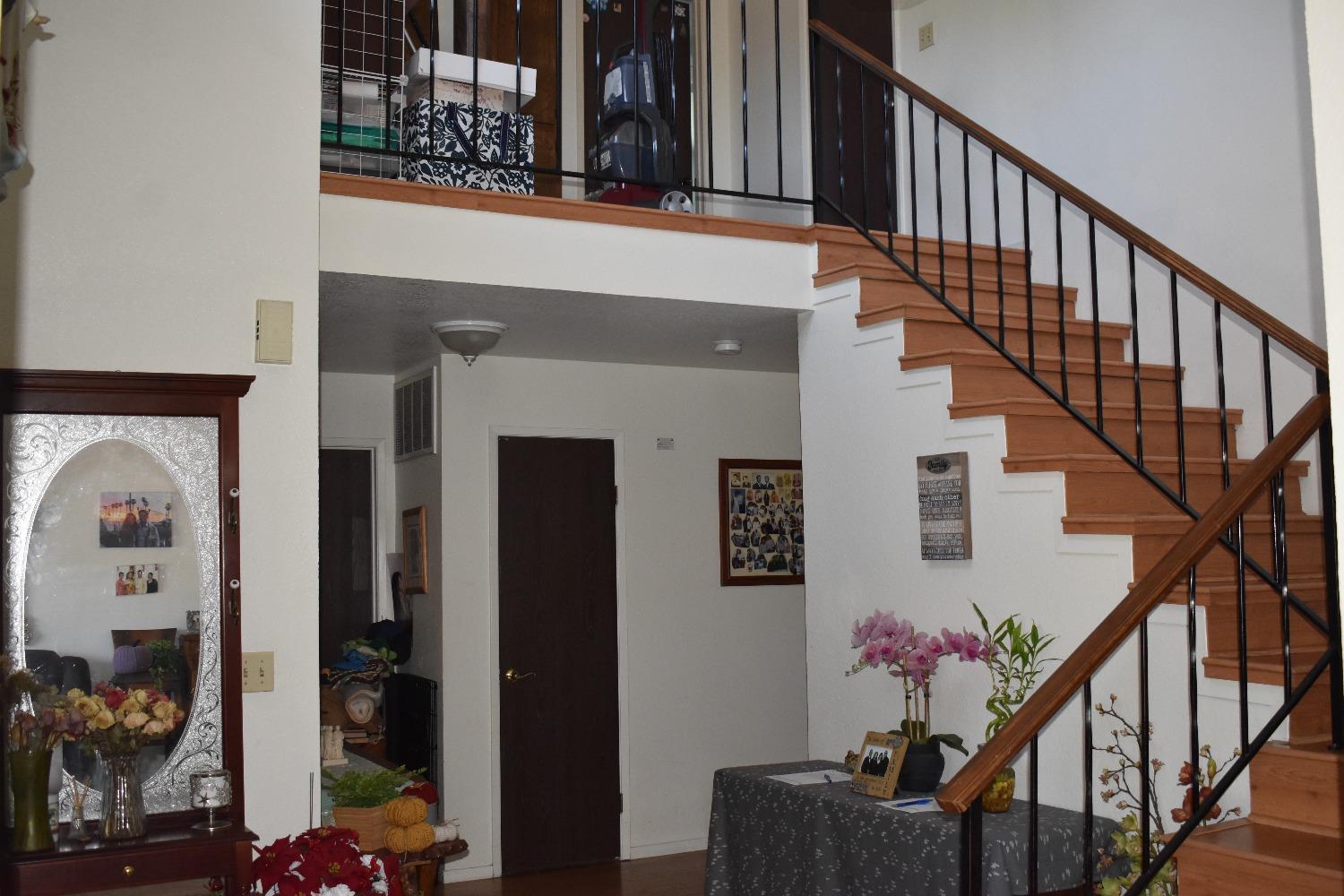 Detail Gallery Image 8 of 32 For 9581 Colington Pl, Stockton,  CA 95209 - 6 Beds | 3 Baths