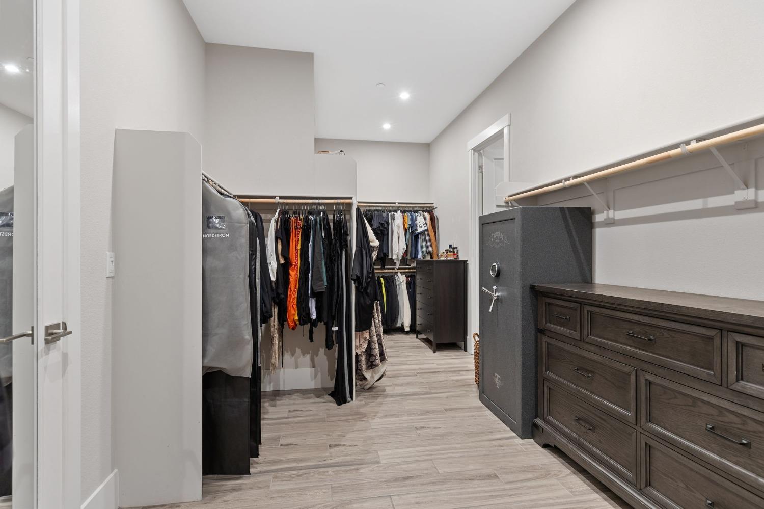 Detail Gallery Image 27 of 83 For 5125 Turnberry Dr, Lincoln,  CA 95648 - 5 Beds | 4/1 Baths