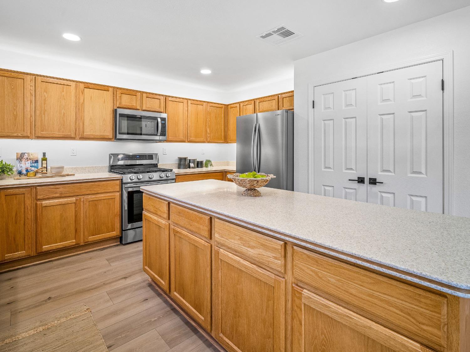 Detail Gallery Image 27 of 59 For 4736 Thoreau Dr, Cameron Park,  CA 95682 - 5 Beds | 3 Baths