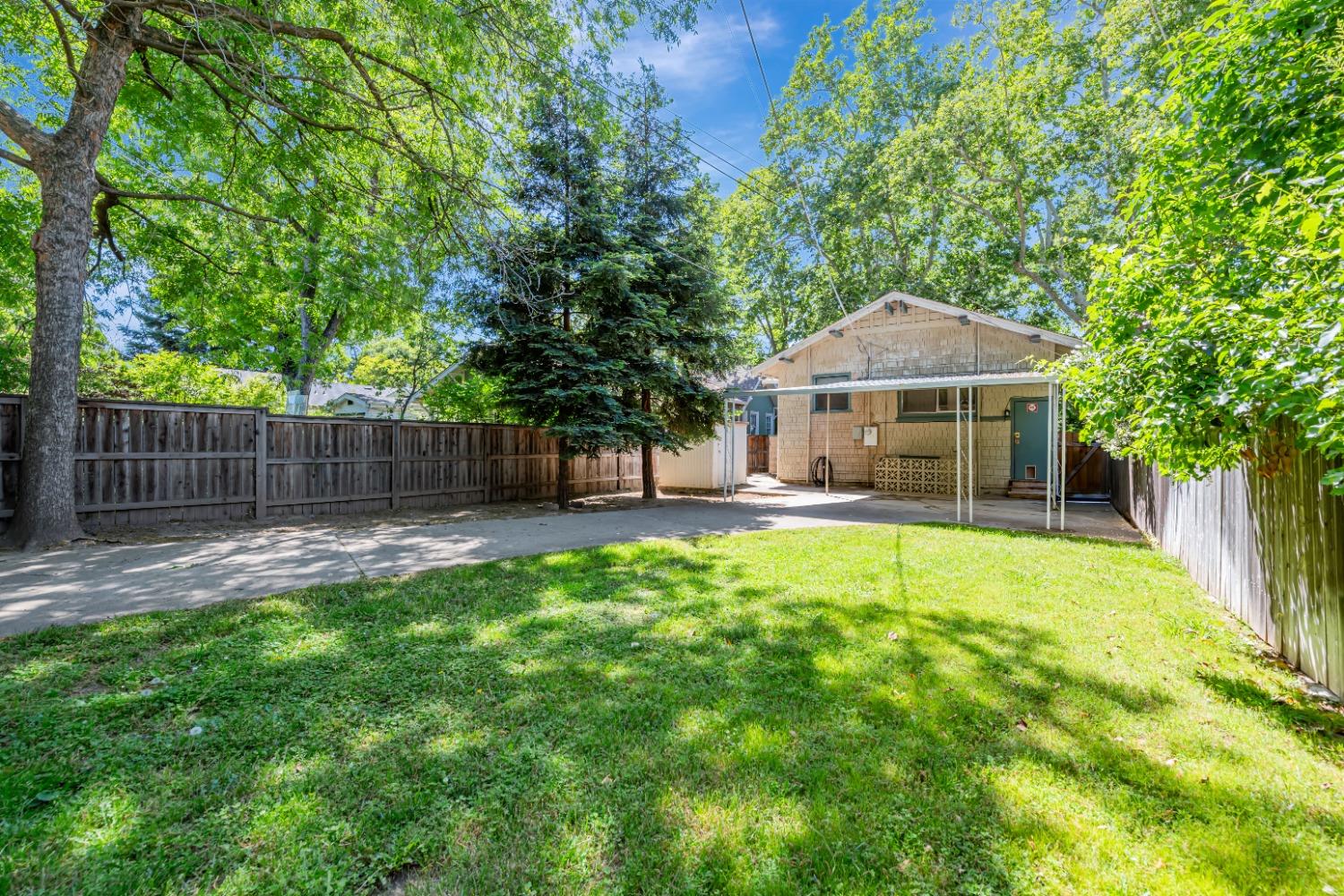 41st Street, Sacramento, California image 30