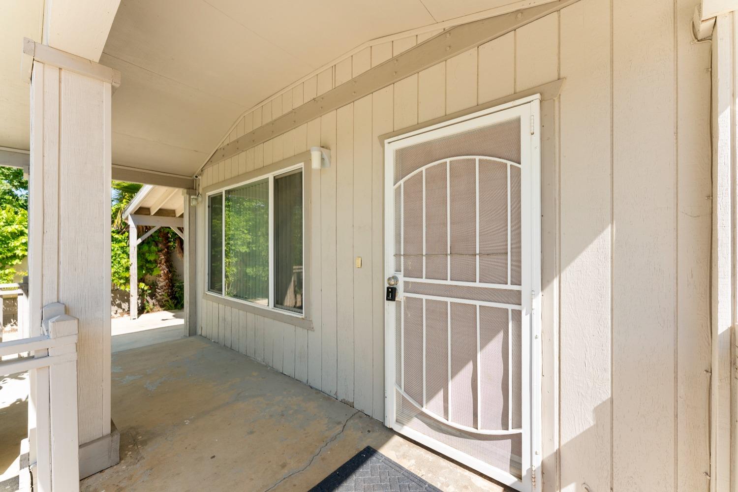Detail Gallery Image 14 of 84 For 8905 Fredric, Sacramento,  CA 95826 - 4 Beds | 3 Baths