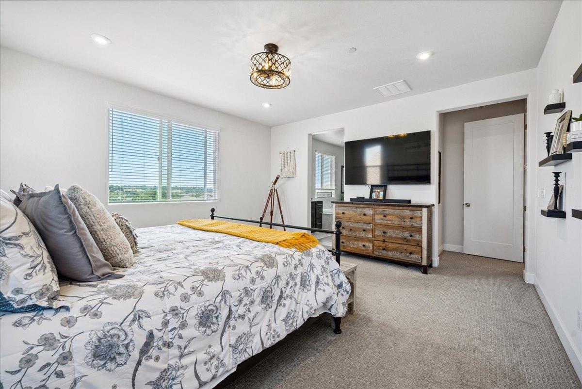 Detail Gallery Image 30 of 54 For 1304 Silversmith Ln, Rocklin,  CA 95765 - 5 Beds | 4 Baths