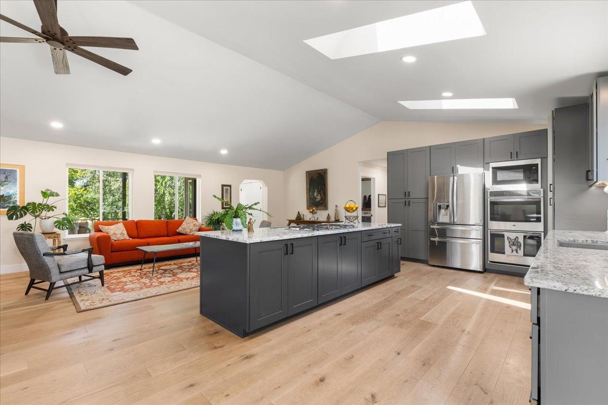 Detail Gallery Image 7 of 73 For 10107 Park View Ln, Penn Valley,  CA 95946 - 3 Beds | 2 Baths