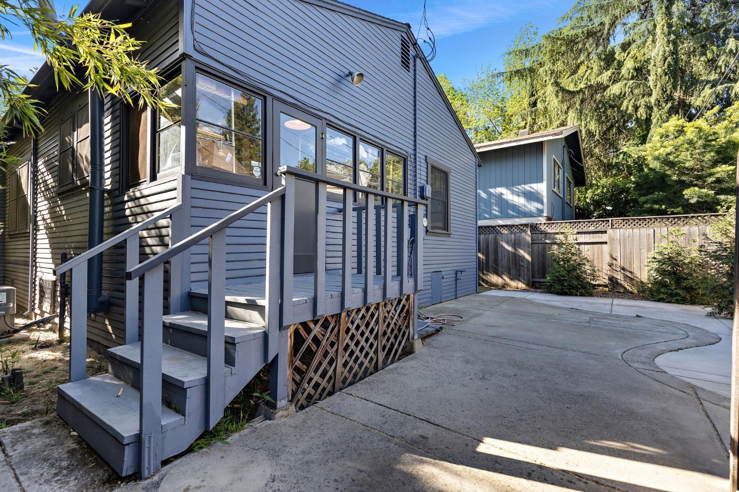 Detail Gallery Image 25 of 35 For 418 25th St, Sacramento,  CA 95816 - 3 Beds | 1 Baths