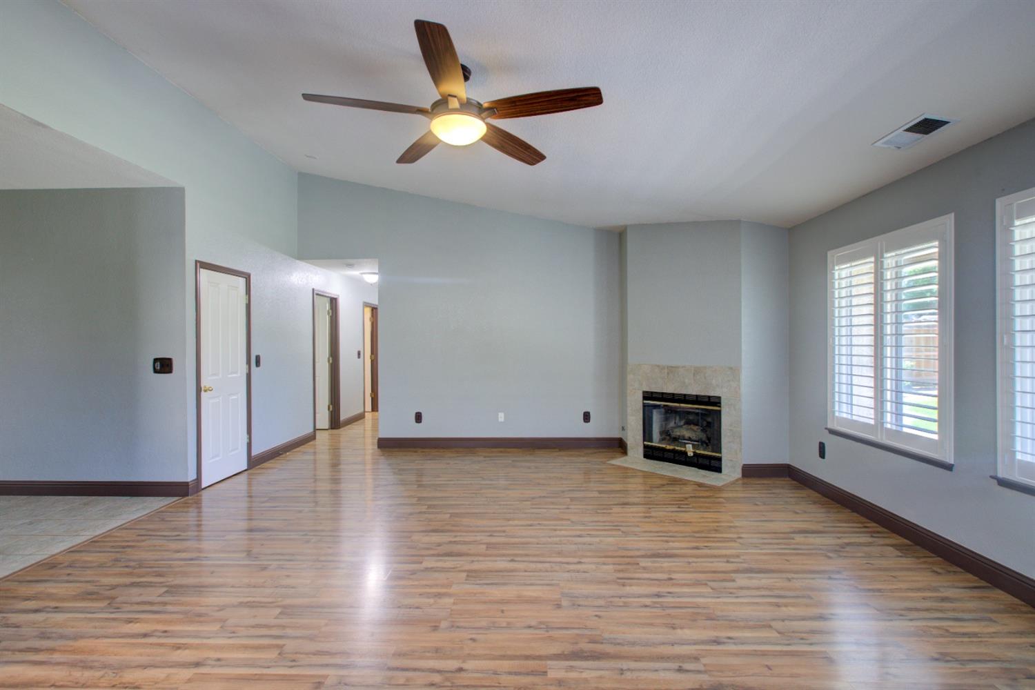 Detail Gallery Image 9 of 55 For 1217 Fairway Dr, Atwater,  CA 95301 - 3 Beds | 2 Baths