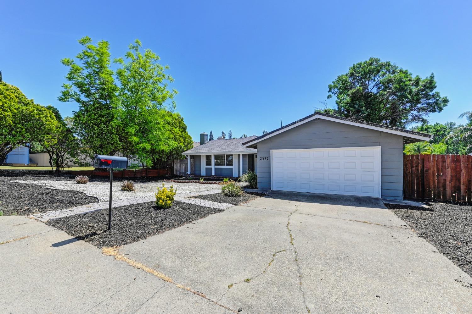 Lynnetree Way, Citrus Heights, California image 2