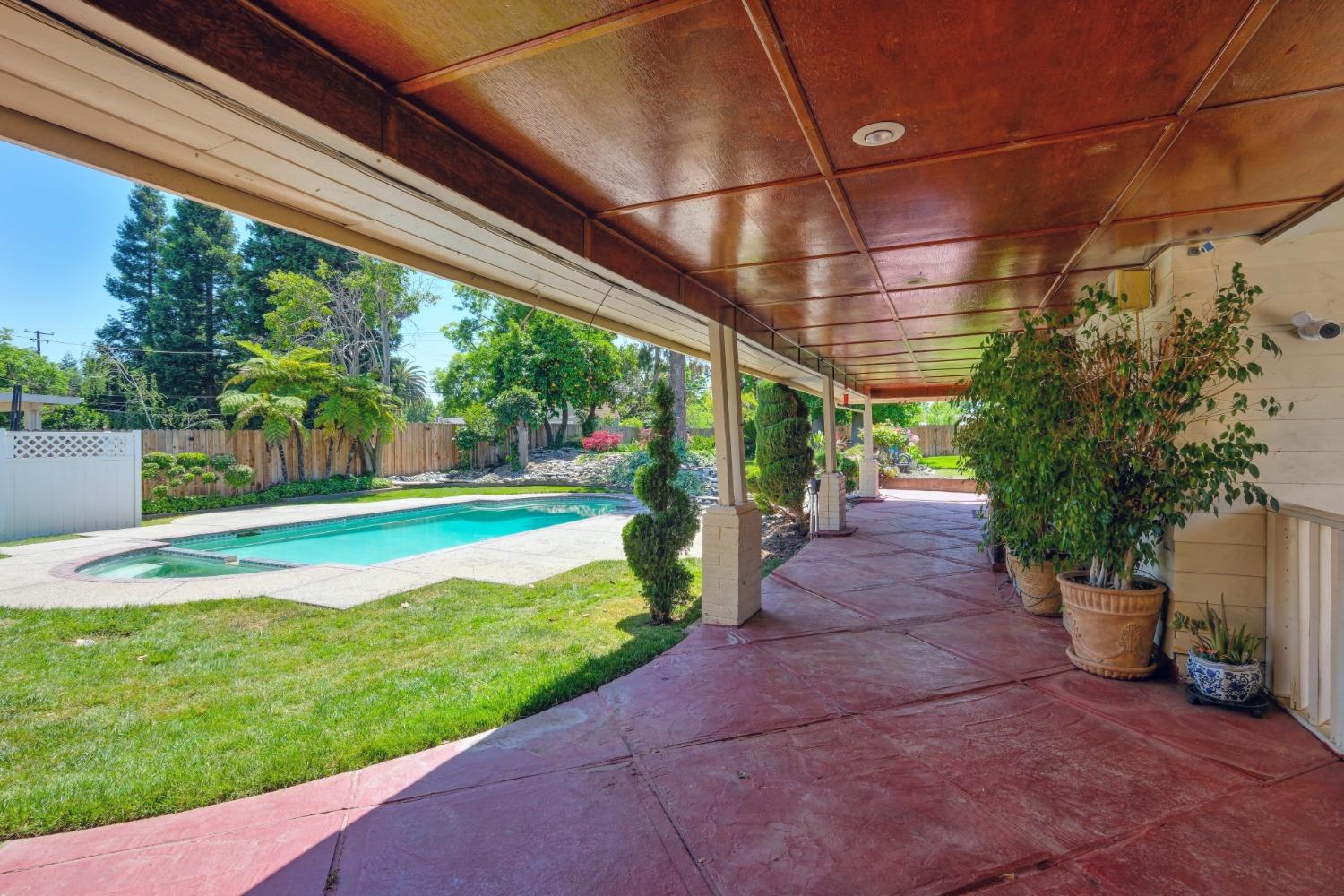 San Ysidro Way, Sacramento, California image 29