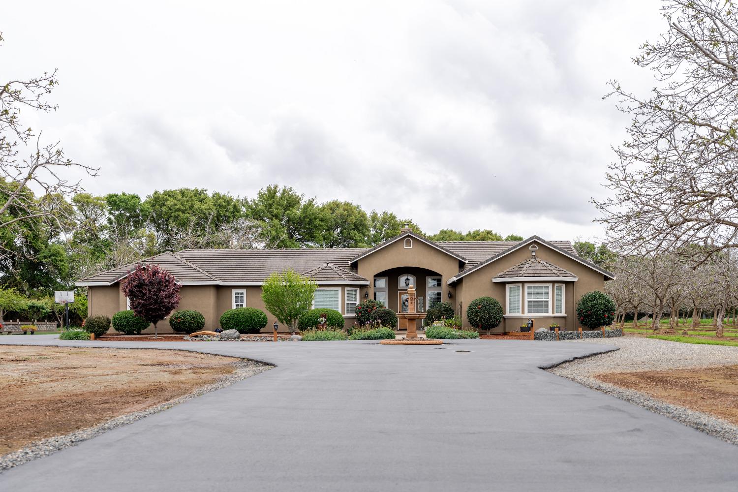 Detail Gallery Image 1 of 75 For 8400 Hallwood Blvd, Marysville,  CA 95901 - 4 Beds | 2/1 Baths