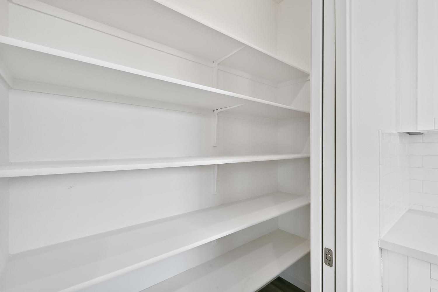 Detail Gallery Image 14 of 44 For 5542 Malibu Palm Ct, Sacramento,  CA 95842 - 3 Beds | 2/1 Baths