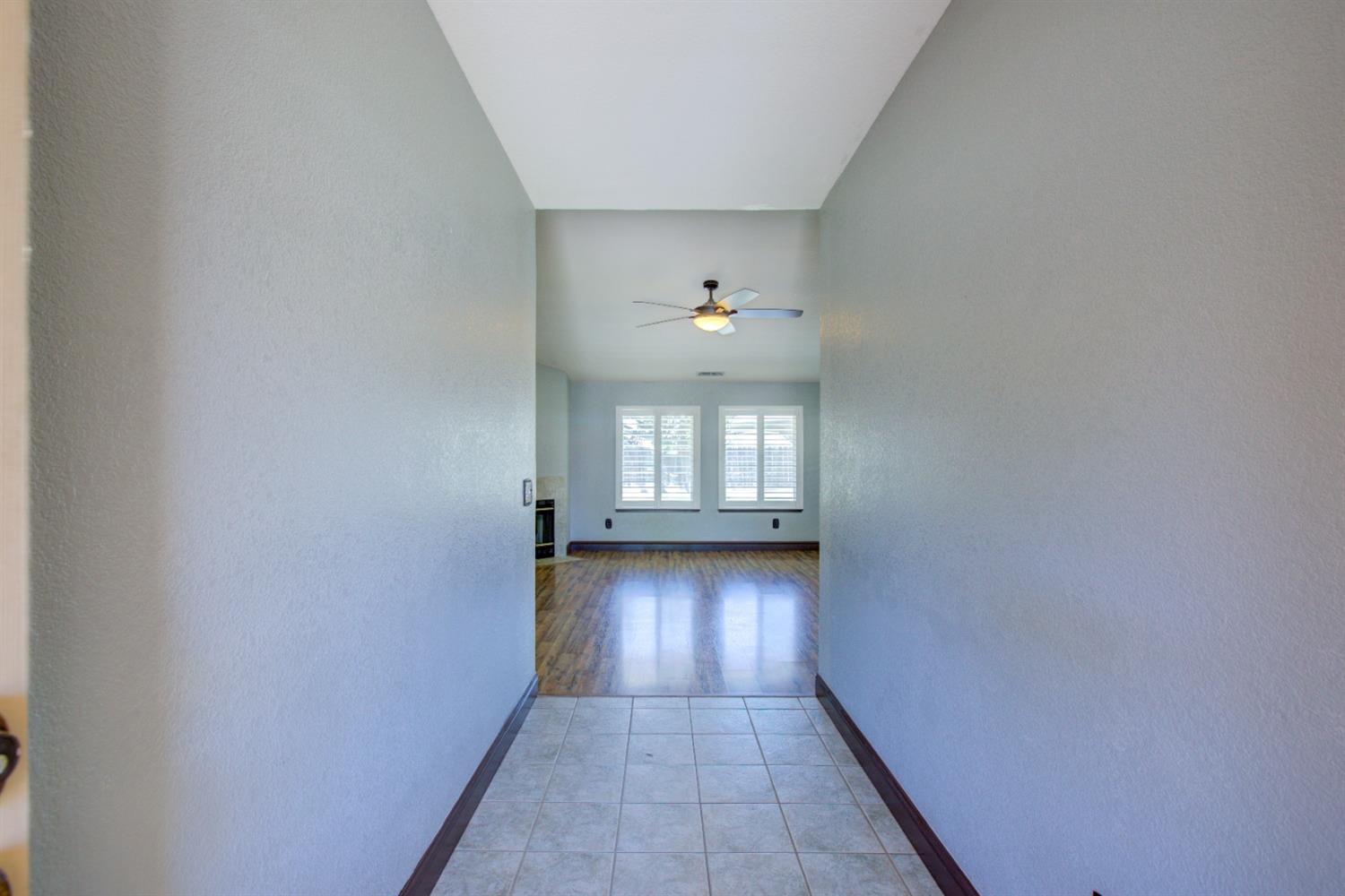 Detail Gallery Image 6 of 55 For 1217 Fairway Dr, Atwater,  CA 95301 - 3 Beds | 2 Baths