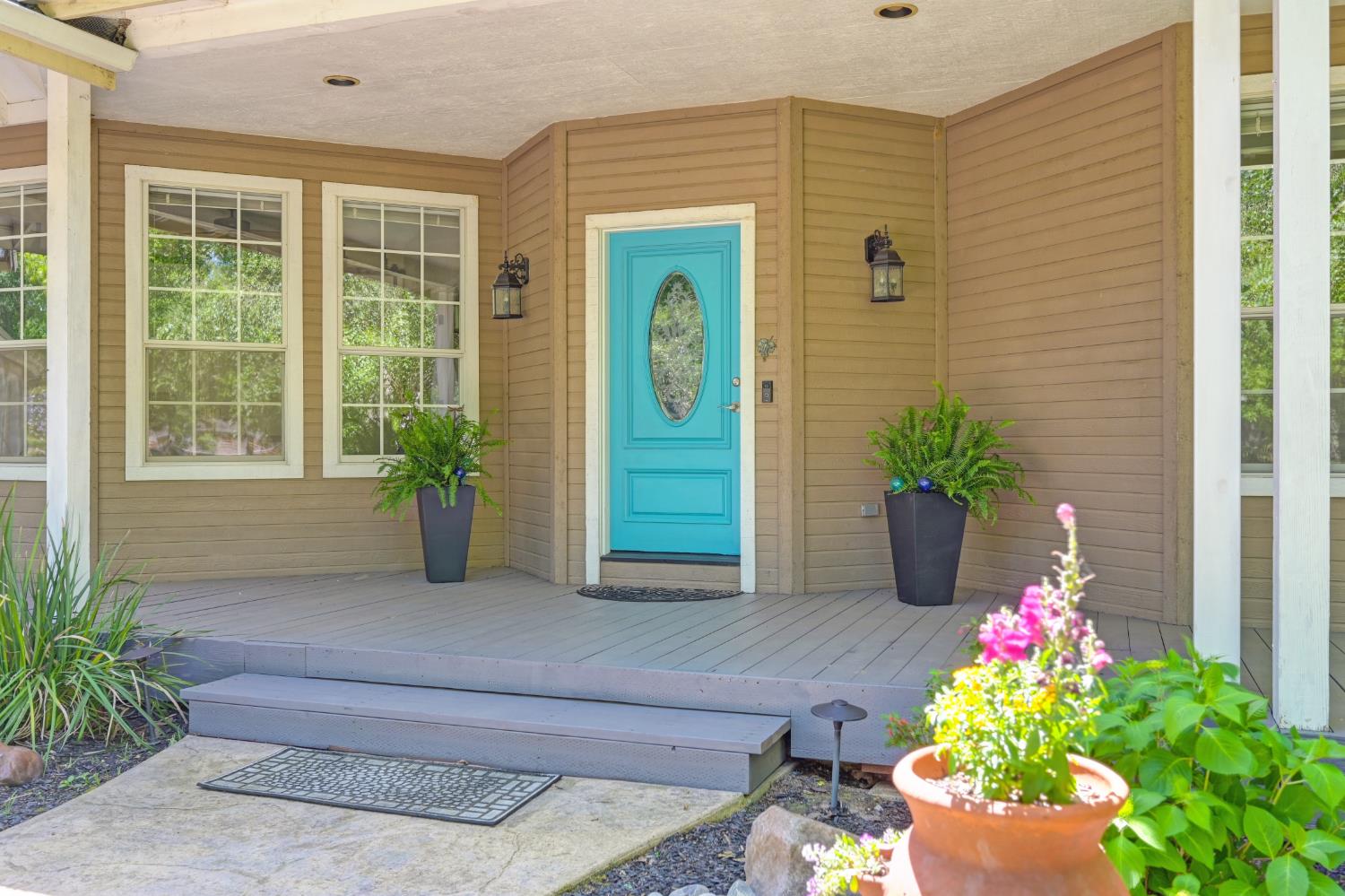 Detail Gallery Image 63 of 92 For 3710 Sutter Hill Ln, Carmichael,  CA 95608 - 4 Beds | 3/1 Baths