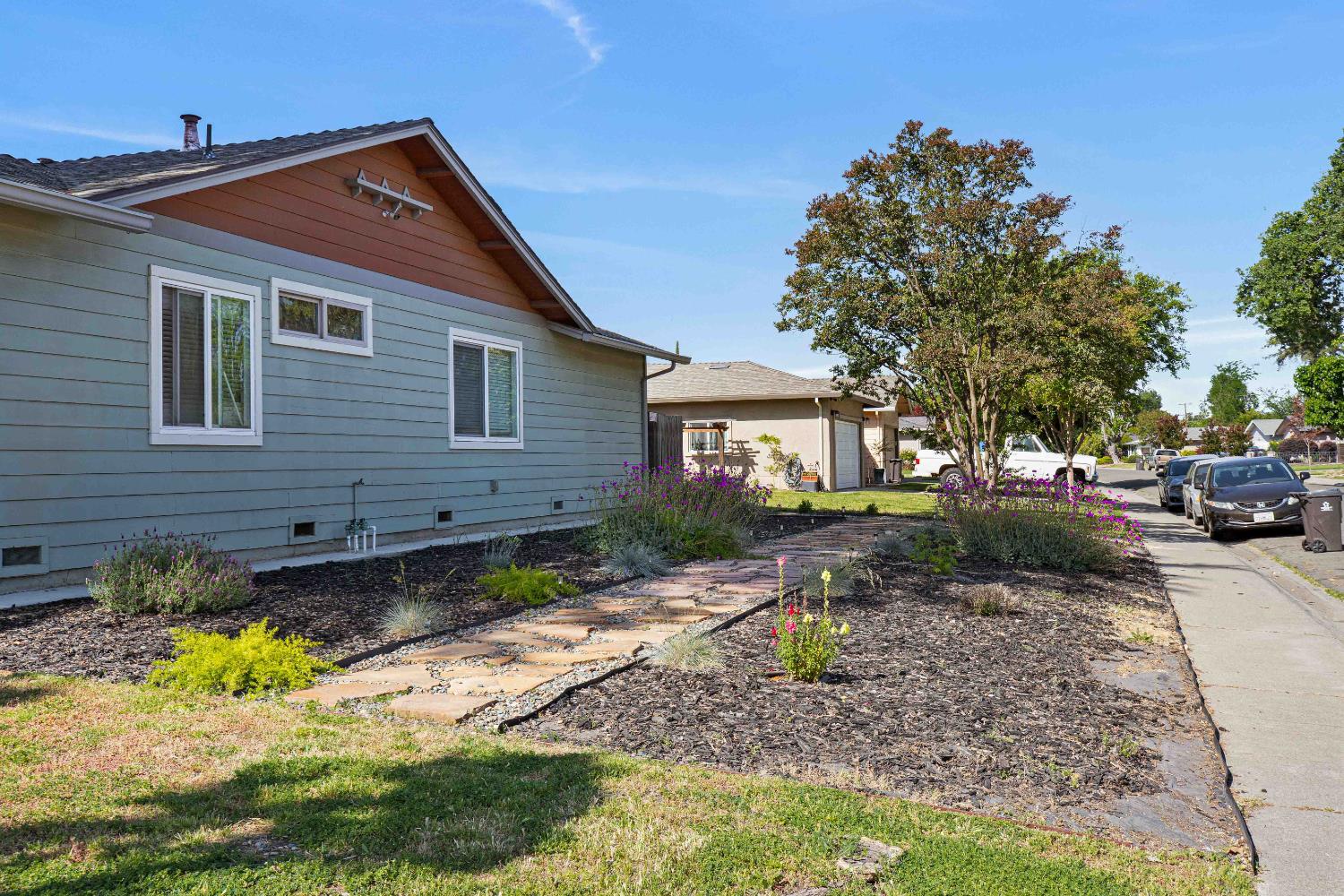 Detail Gallery Image 4 of 50 For 6571 Harrisburg Pl, Stockton,  CA 95207 - 3 Beds | 2 Baths
